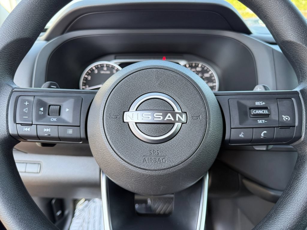 Used 2025 Nissan Pathfinder S AWD/4WD image 19