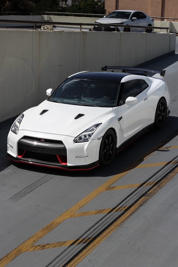 Used 2013 Nissan GT-R Premium AWD/4WD image 1