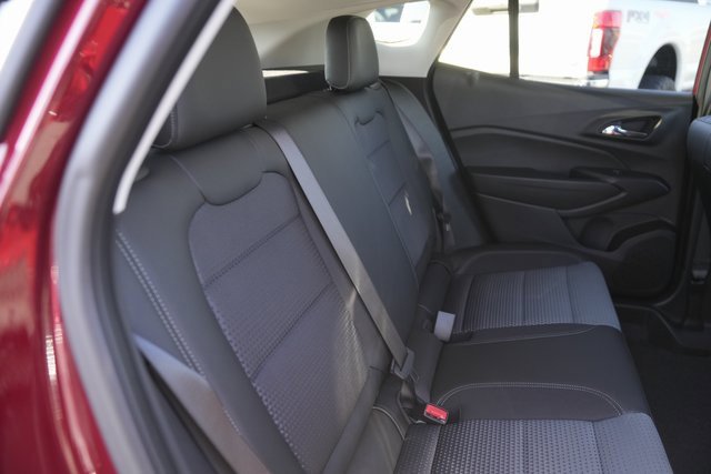 Used 2025 Chevrolet Trax LT w/ Driver Confidence Package image 16