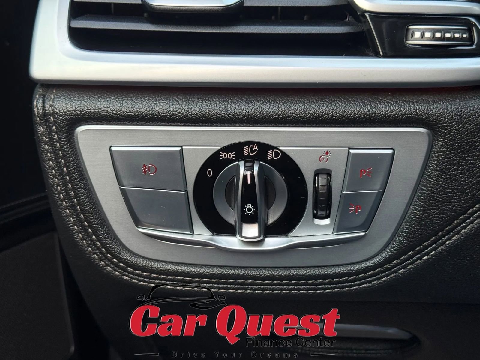 Used 2018 BMW 750i xDrive image 37