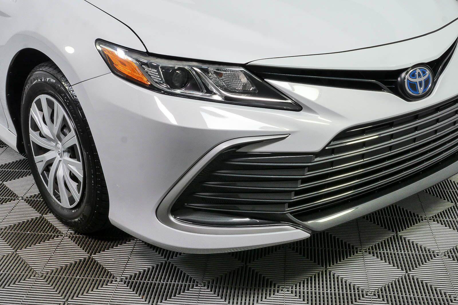 Used 2024 Toyota Camry LE FWD image 34