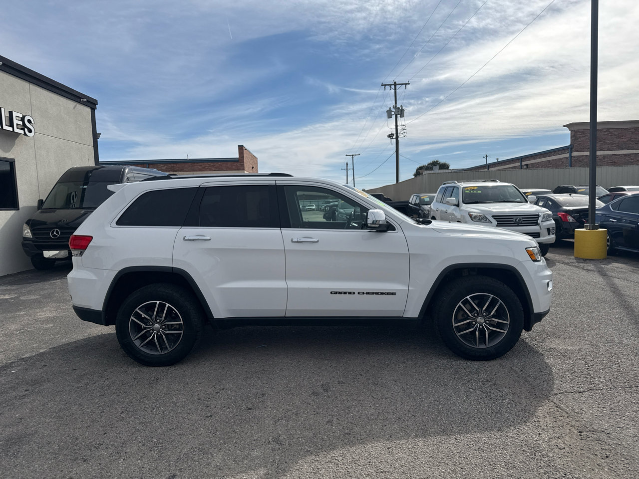 Used 2017 Jeep Grand Cherokee Limited image 5