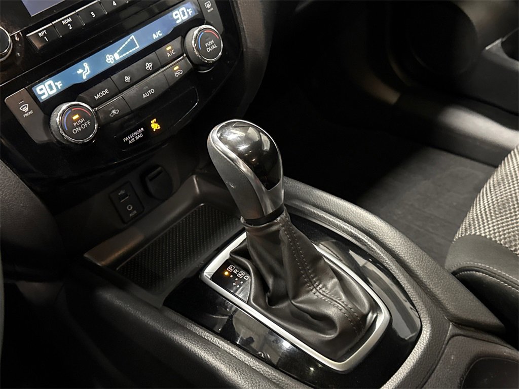 Used 2017 Nissan Rogue Sport SV image 19