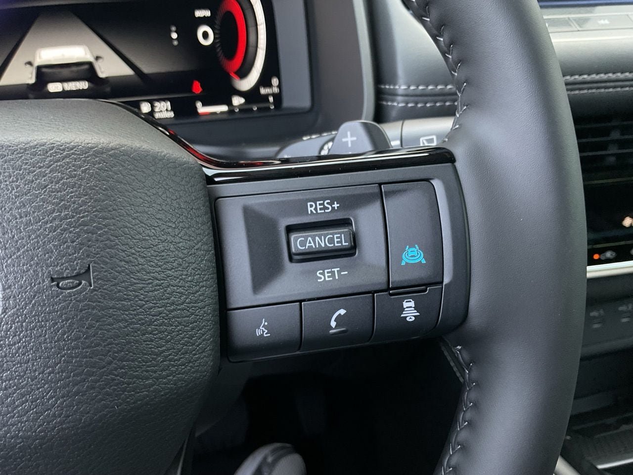 New 2026 Nissan Rogue Platinum AWD/4WD image 38
