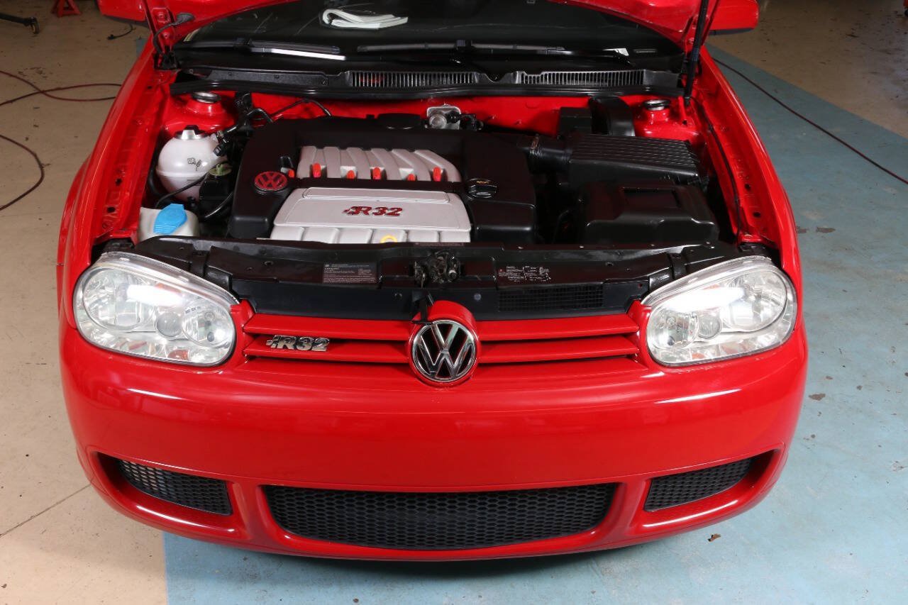 Used 2004 Volkswagen R32 AWD/4WD image 8