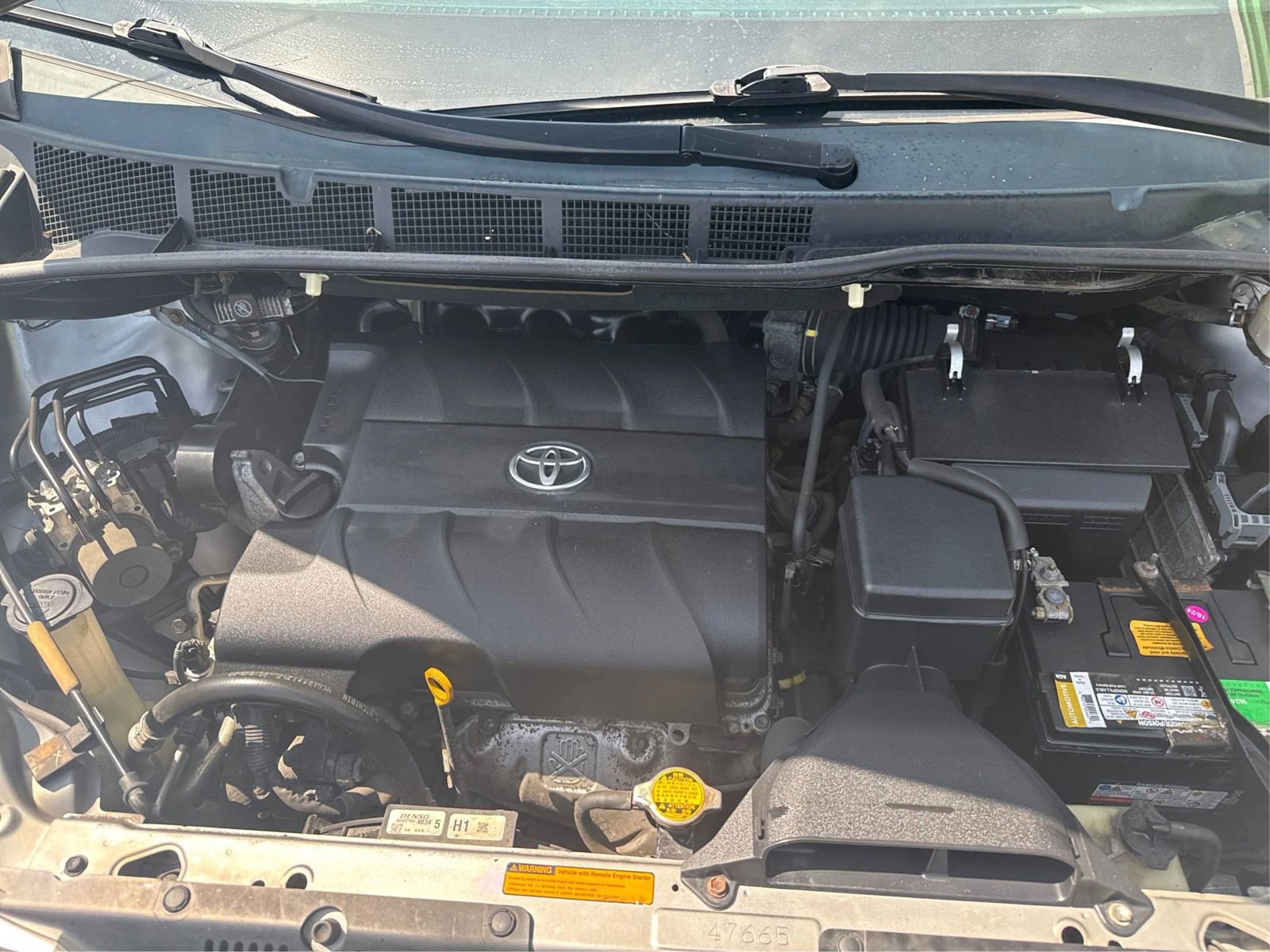 Used 2011 Toyota Sienna XLE FWD image 11