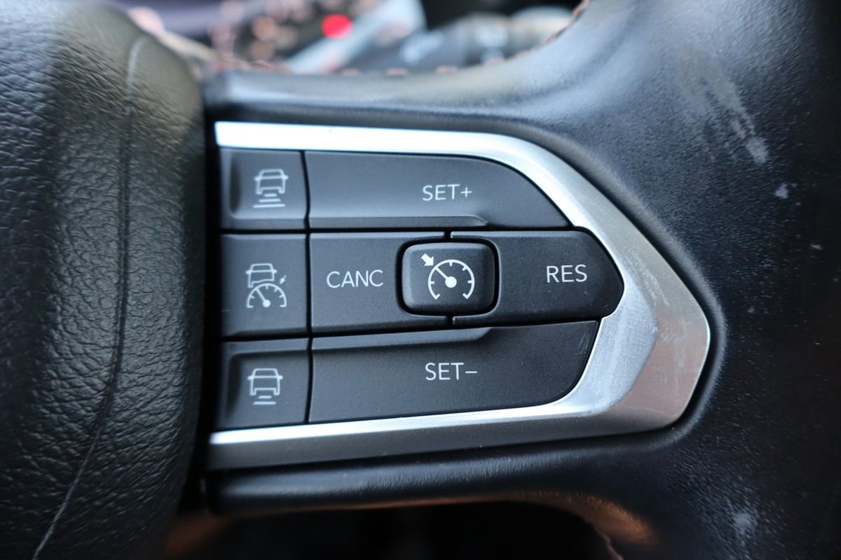 Used 2022 Jeep Compass Limited image 30