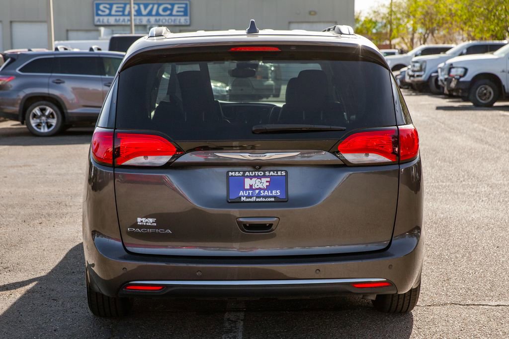 Used 2017 Chrysler Pacifica Touring-L Plus w/ Advanced Safetytec Group image 6