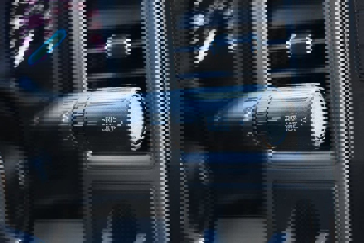 Used 2022 Ford F550 2WD Regular Cab Super Duty image 5