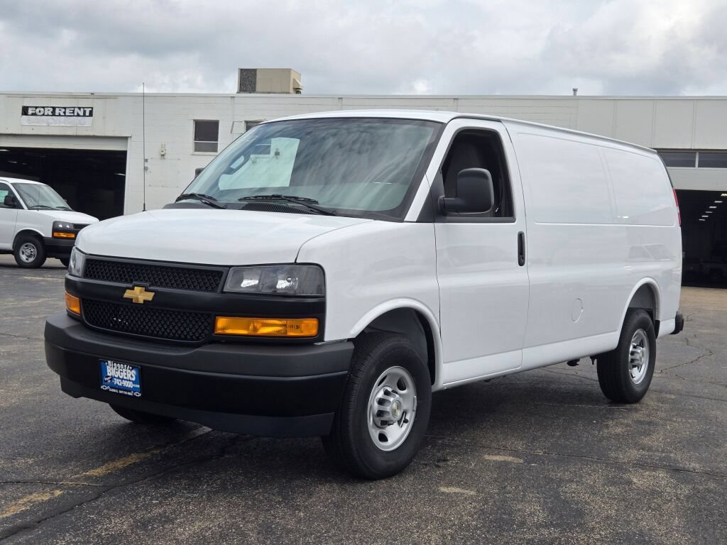 New 2026 Chevrolet Express 2500 w/ Driver Convenience Package RWD image 3