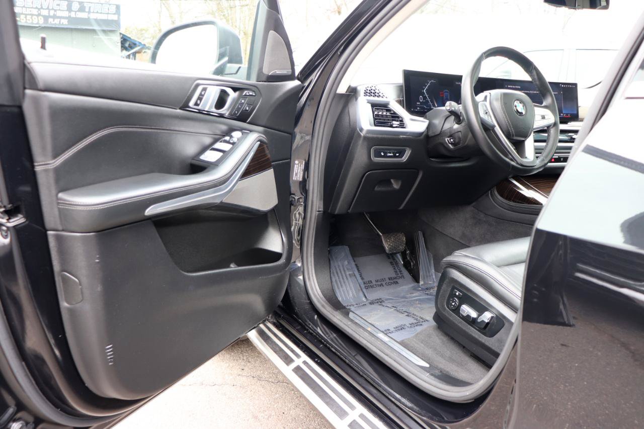 Used 2025 BMW X7 xDrive40i AWD/4WD image 10