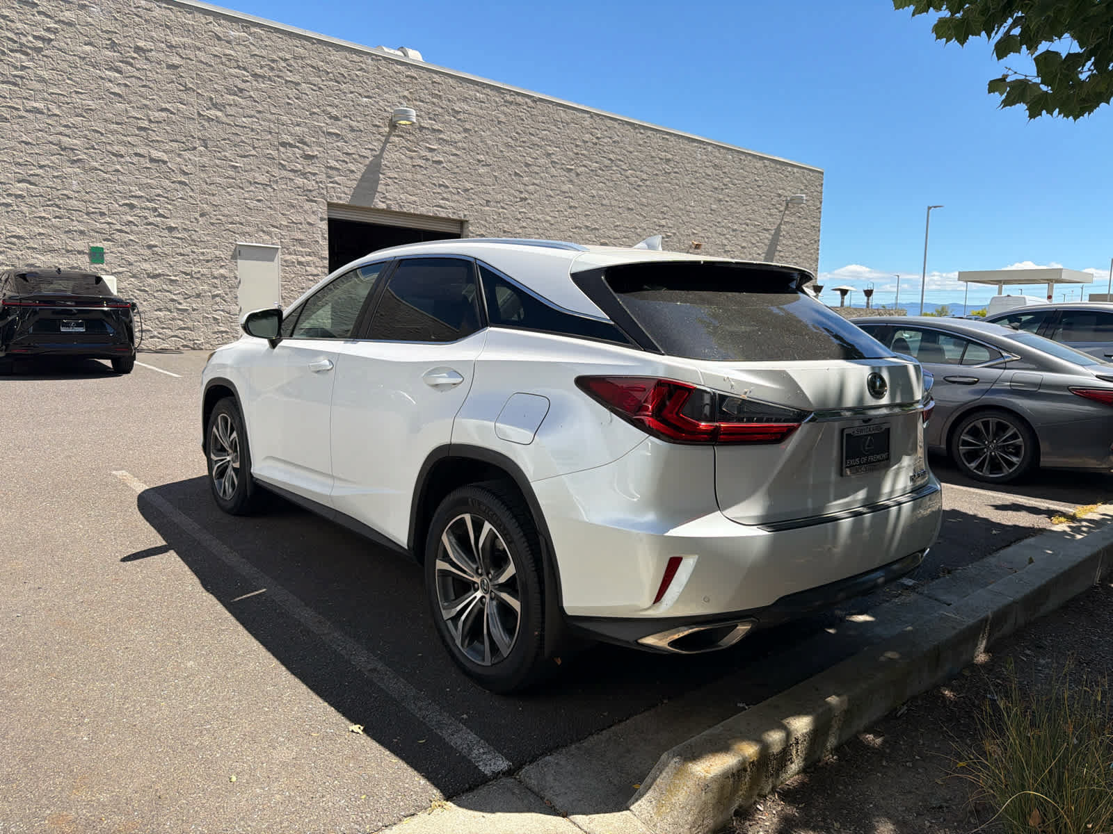 Used 2018 Lexus RX 350 FWD w/ Premium Package image 3
