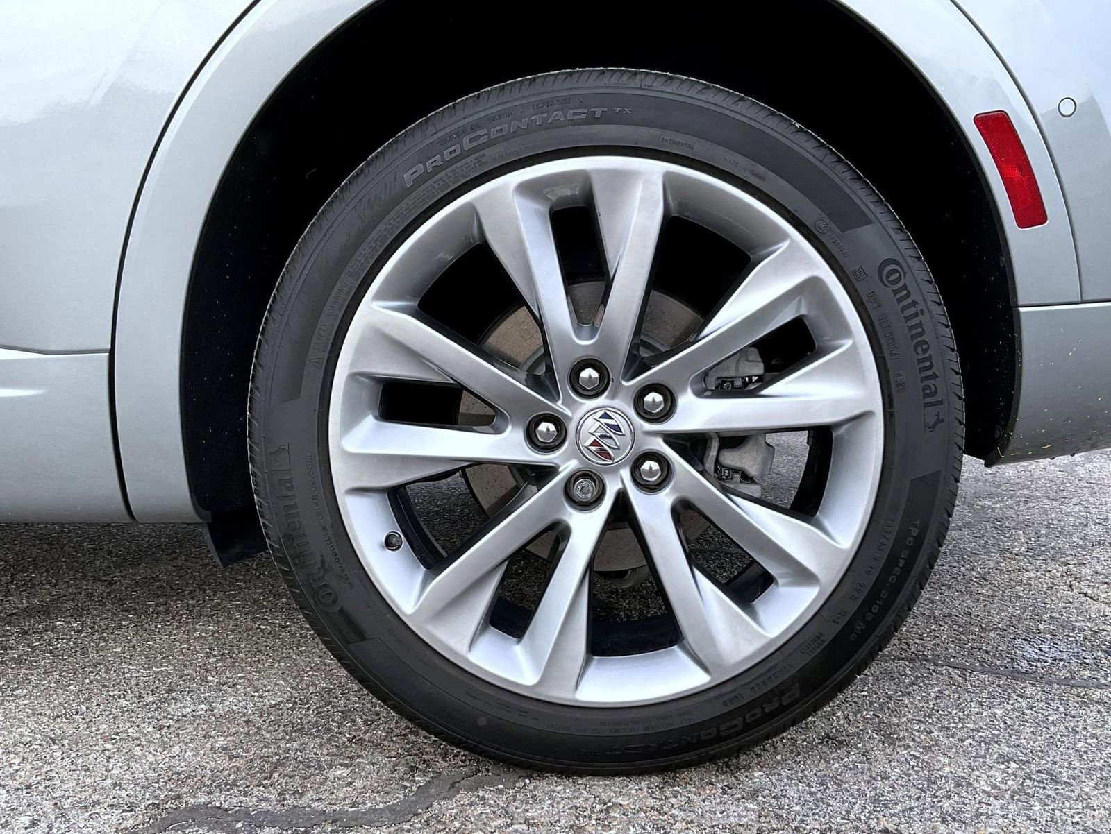 Certified 2023 Buick Envision Avenir image 22