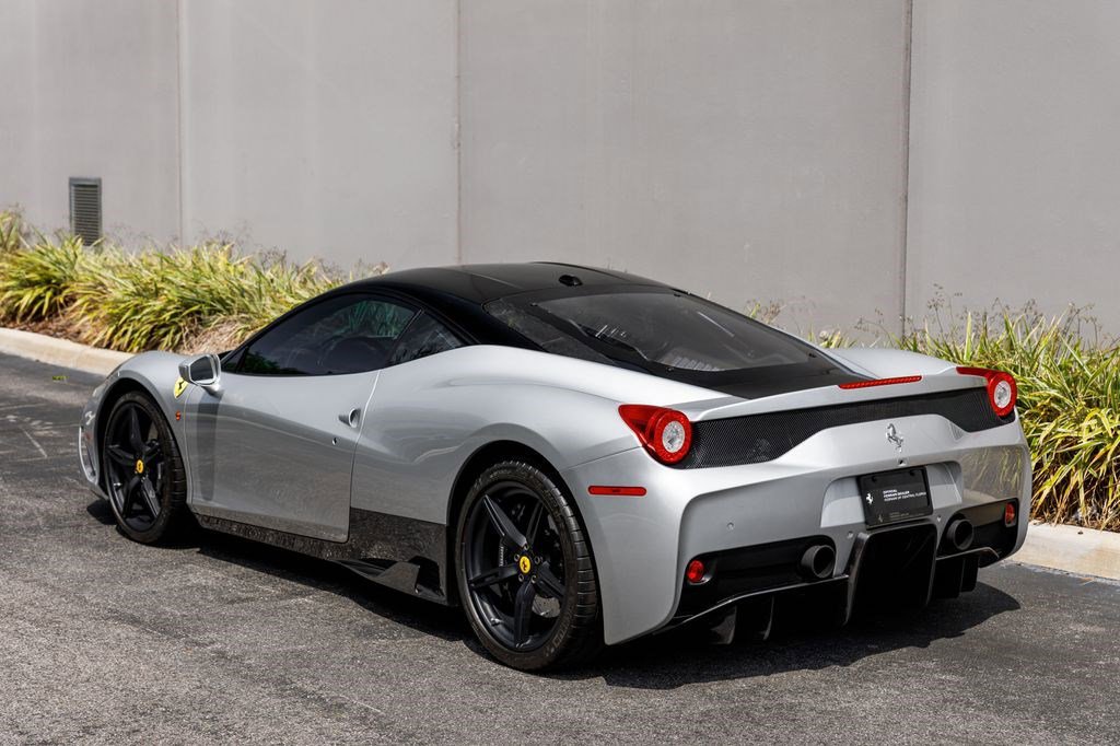 Used 2015 Ferrari 458 Speciale Coupe image 3