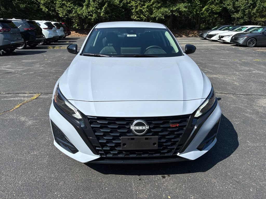 New 2026 Nissan Altima 2.5 SR AWD/4WD image 2