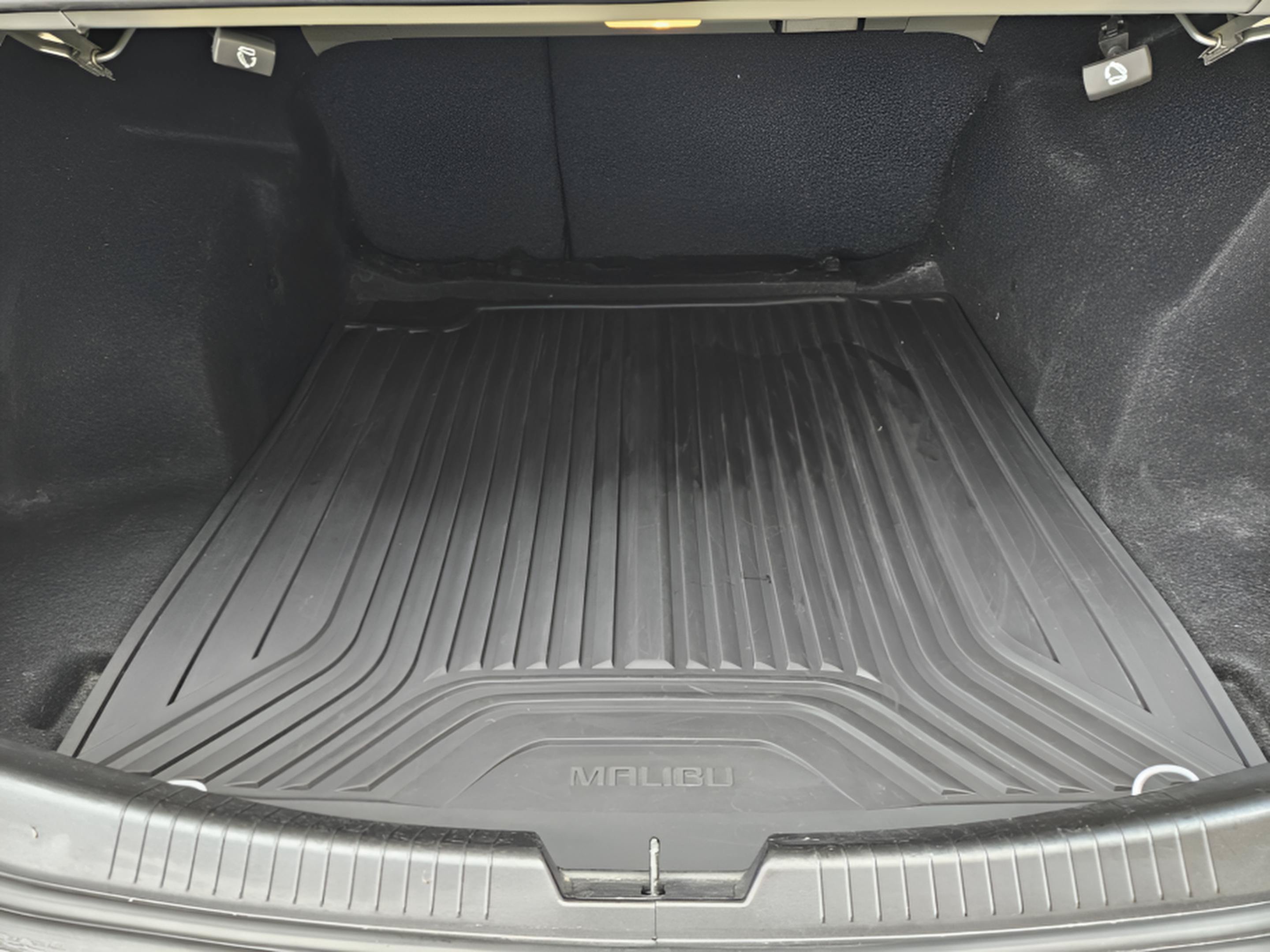 Used 2016 Chevrolet Malibu LT FWD image 29
