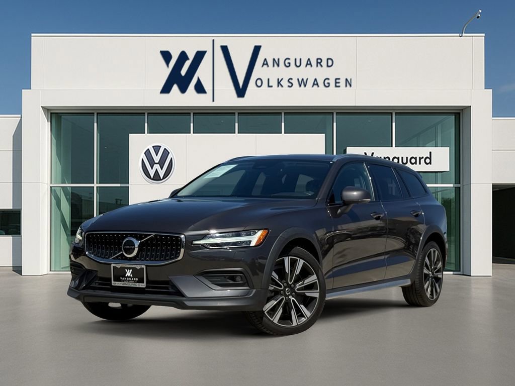 Used 2023 Volvo V60 B5 Cross Country Ultimate w/ Climate Package image 1