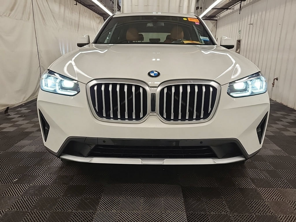 Used 2023 BMW X3 xDrive30i AWD/4WD image 3