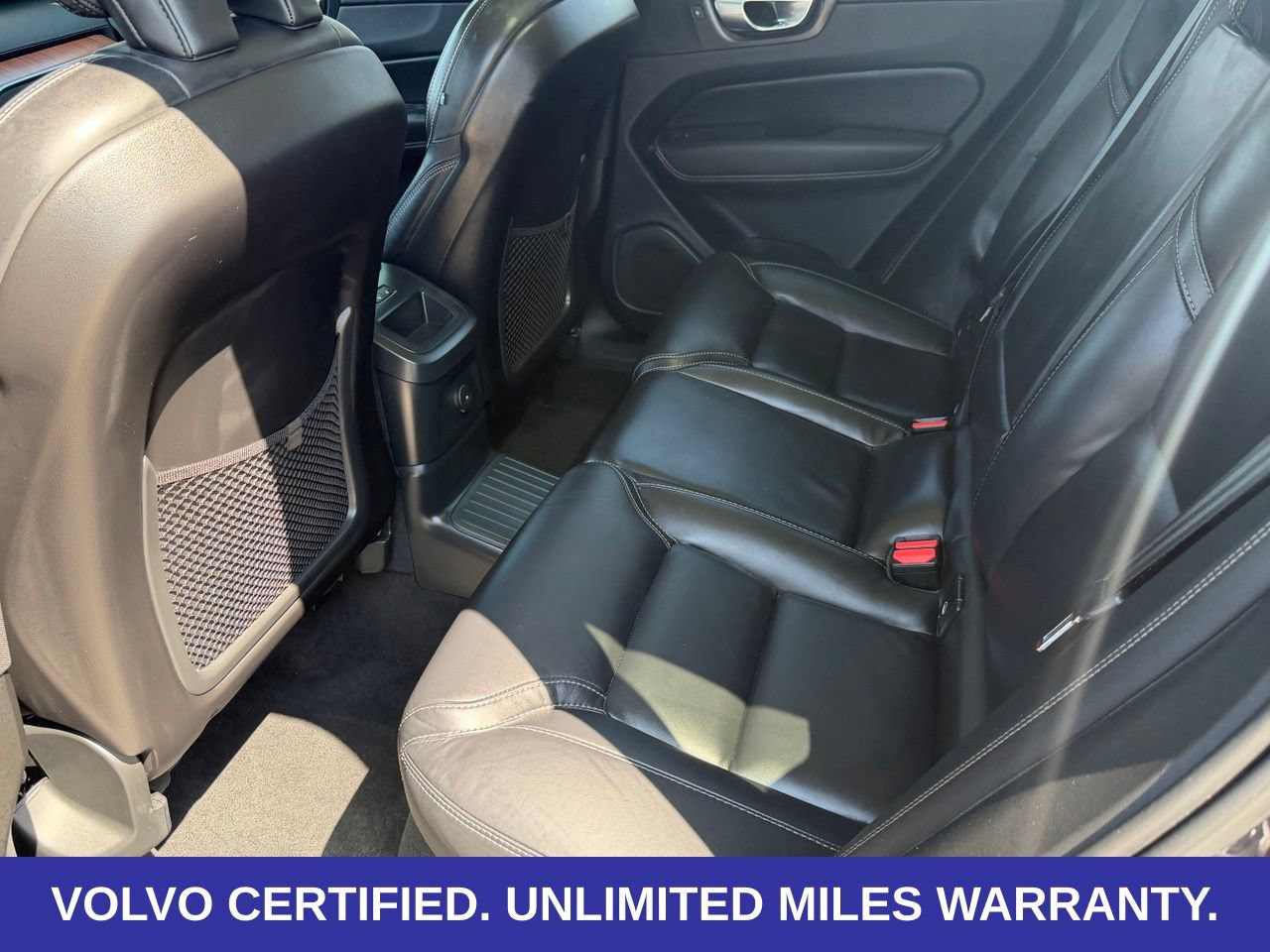Certified 2024 Volvo XC60 T8 Ultimate w/ Protection Package Premier AWD/4WD image 33