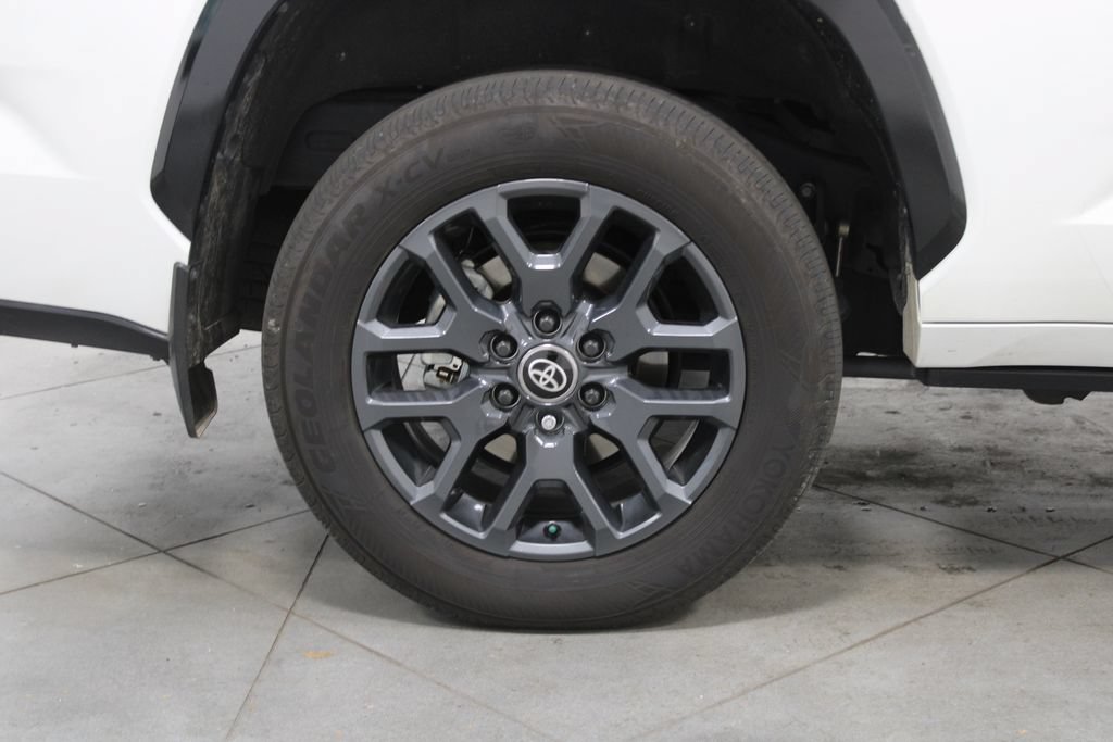 Used 2025 Toyota Sequoia Platinum w/ Tow Technology Package AWD/4WD image 12