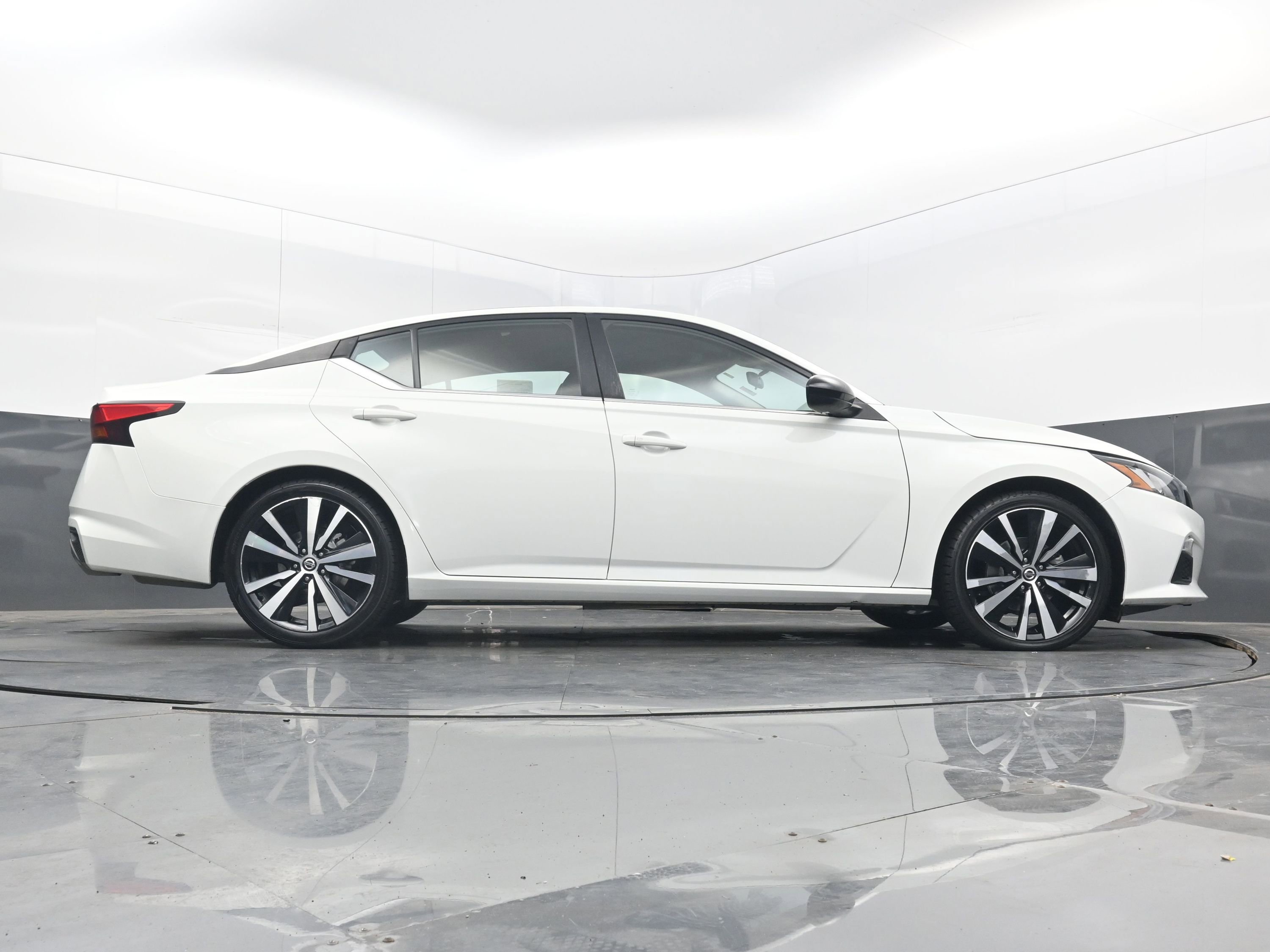 Used 2022 Nissan Altima 2.5 SR image 28