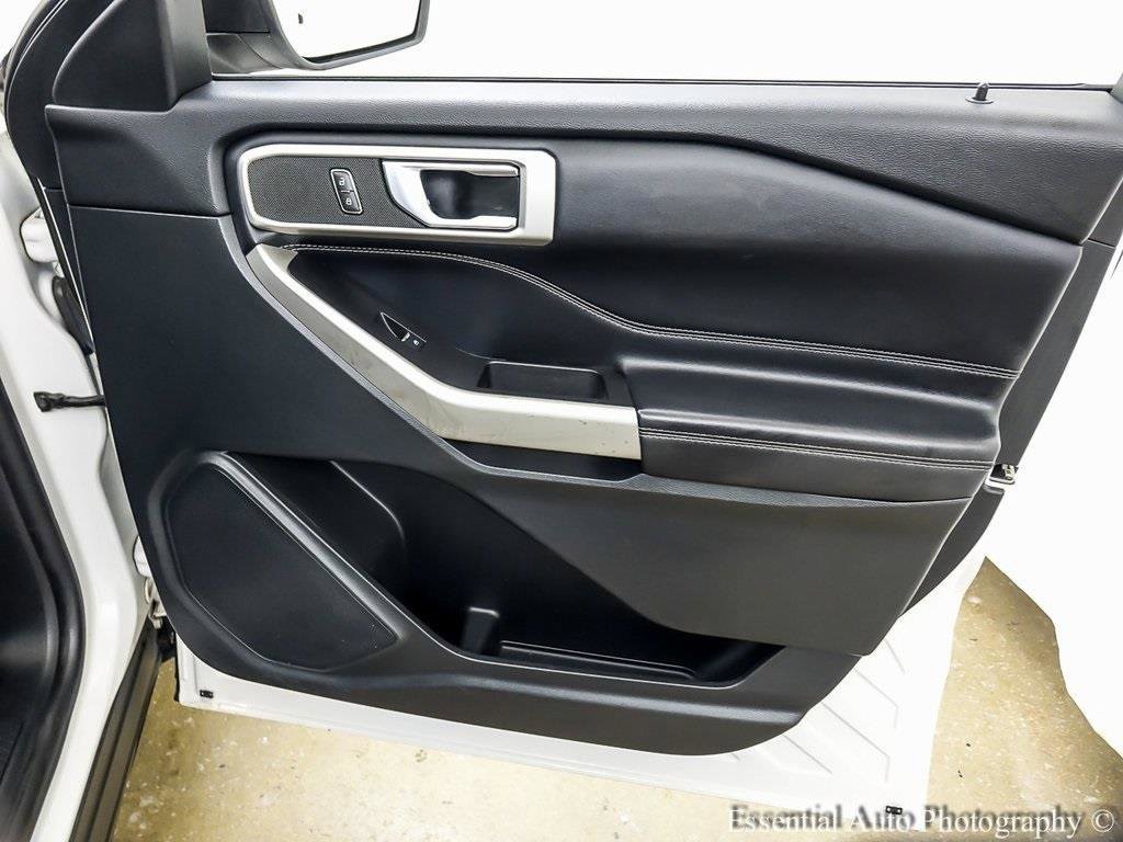 Certified 2021 Ford Explorer XLT w/ Equipment Group 202A image 26