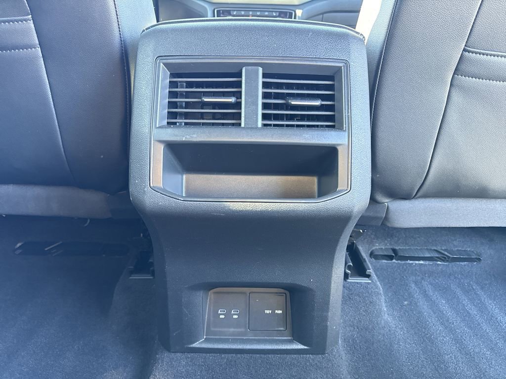 Used 2022 Volkswagen Atlas Cross Sport SE image 22