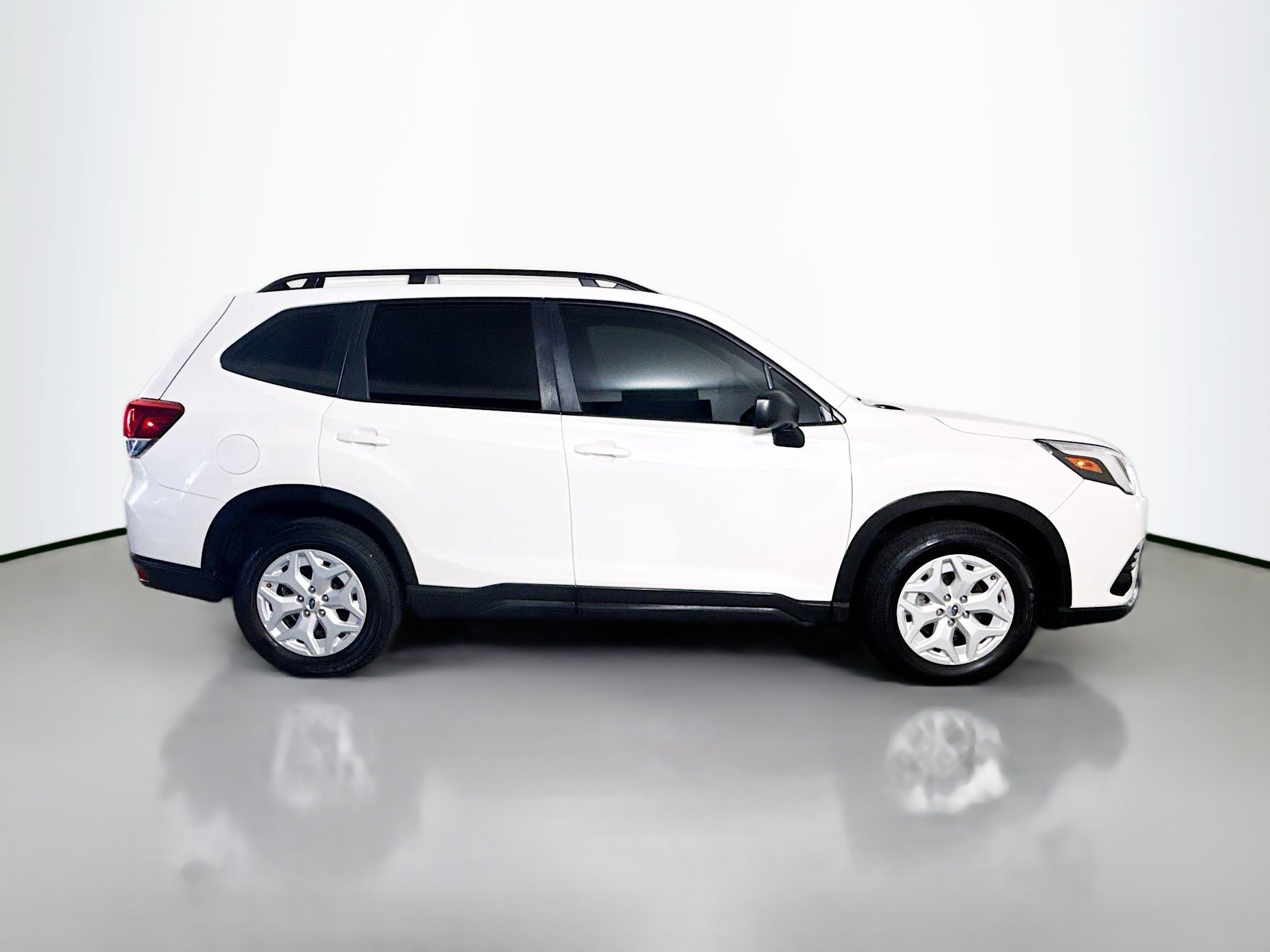 Used 2022 Subaru Forester AWD/4WD image 11