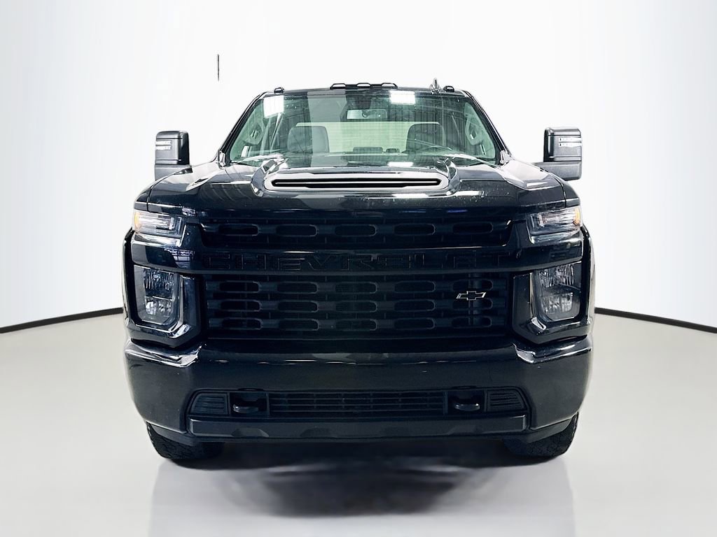 Used 2021 Chevrolet Silverado 2500 Custom w/ Custom Value Package image 3