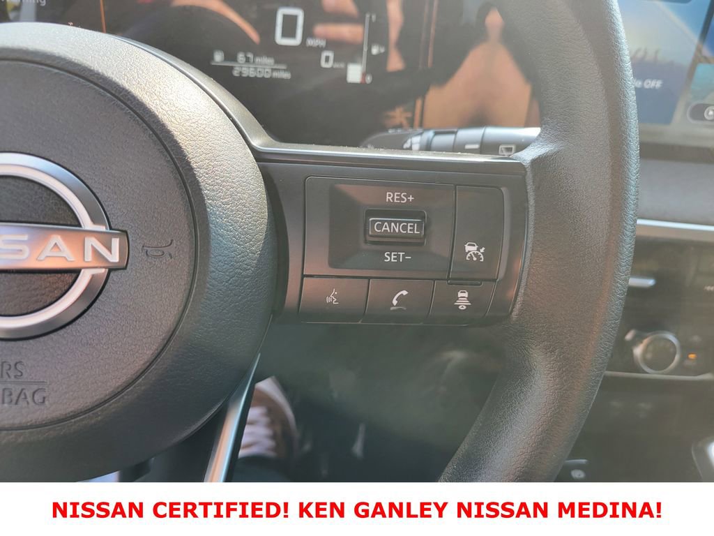 Certified 2025 Nissan Kicks SV AWD/4WD image 31