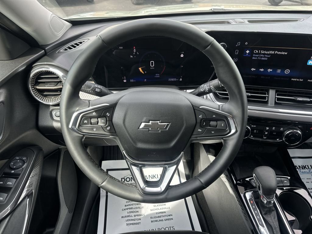 Used 2025 Chevrolet Trax ACTIV w/ Sunroof Package FWD image 14
