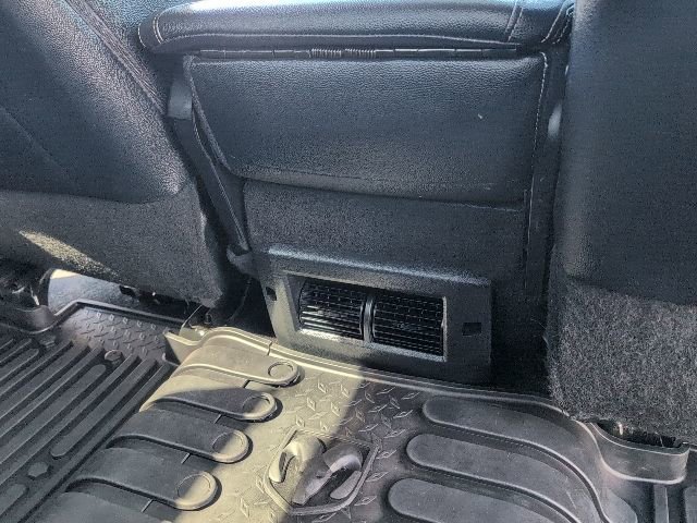 Used 2018 RAM 1500 Classic SLT AWD/4WD image 38