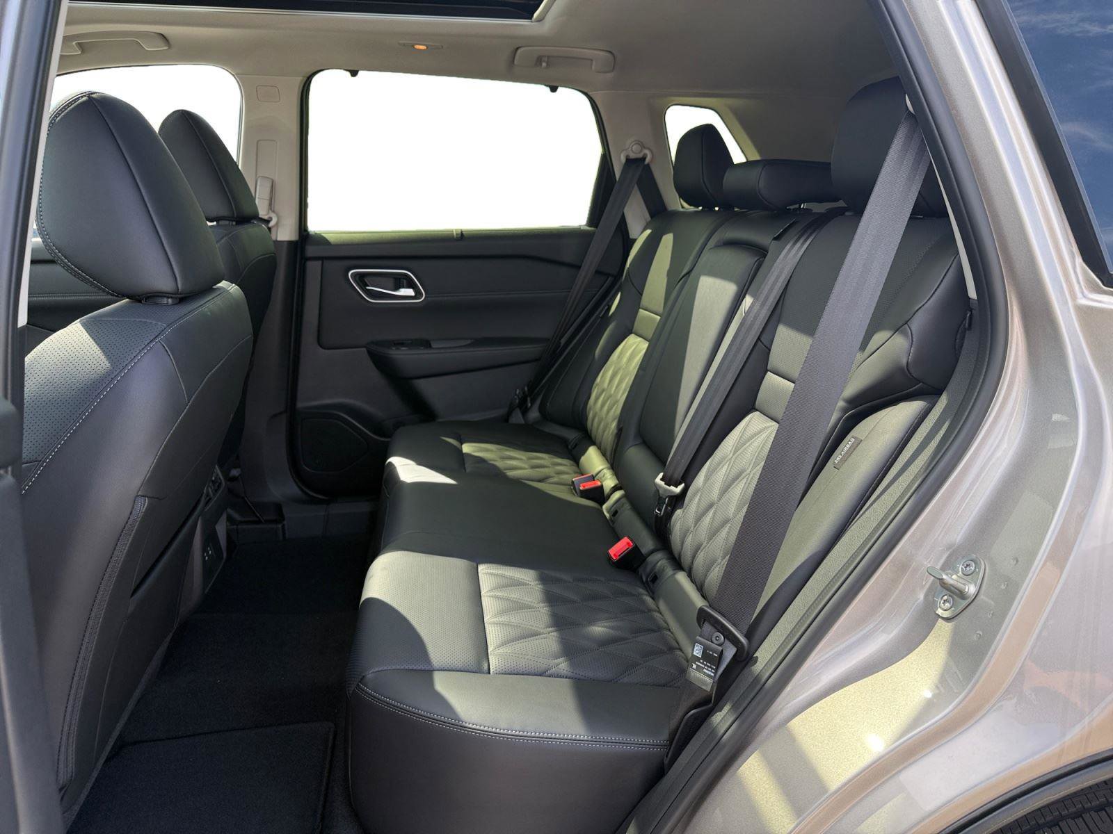 New 2026 Nissan Rogue Platinum AWD/4WD image 21