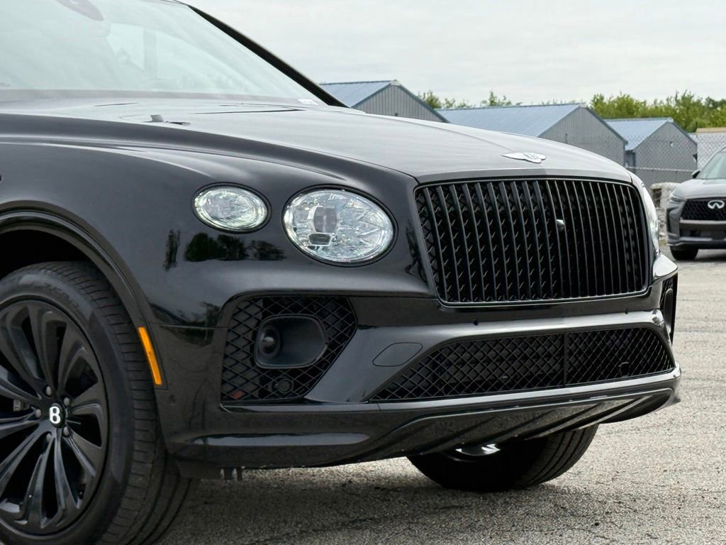 Used 2023 Bentley Bentayga Extended Wheelbase AWD/4WD image 46