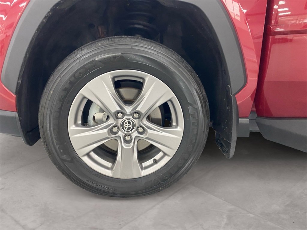 Used 2023 Toyota RAV4 XLE w/ Convenience Package image 14