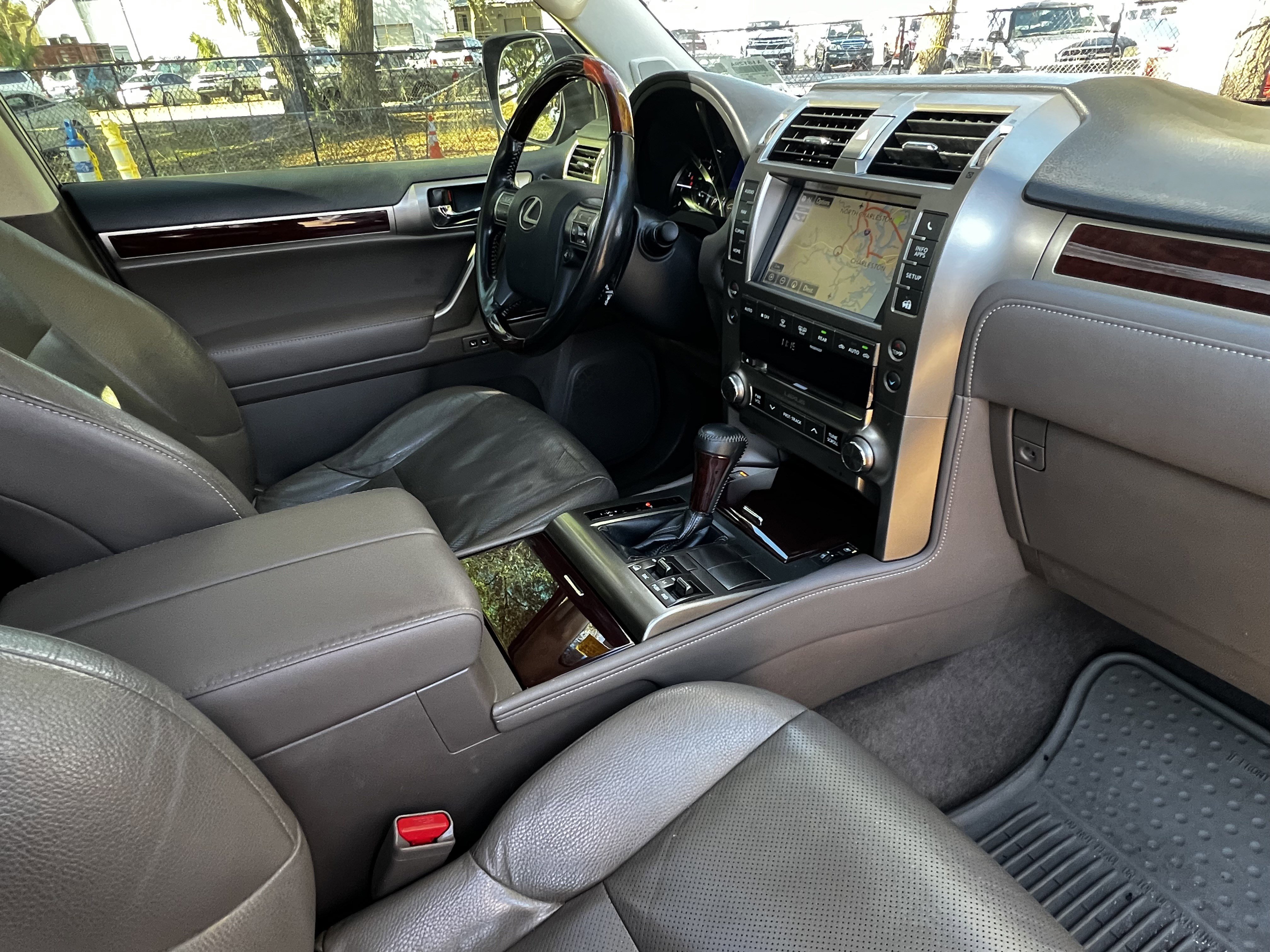 Used 2016 Lexus GX 460 image 49