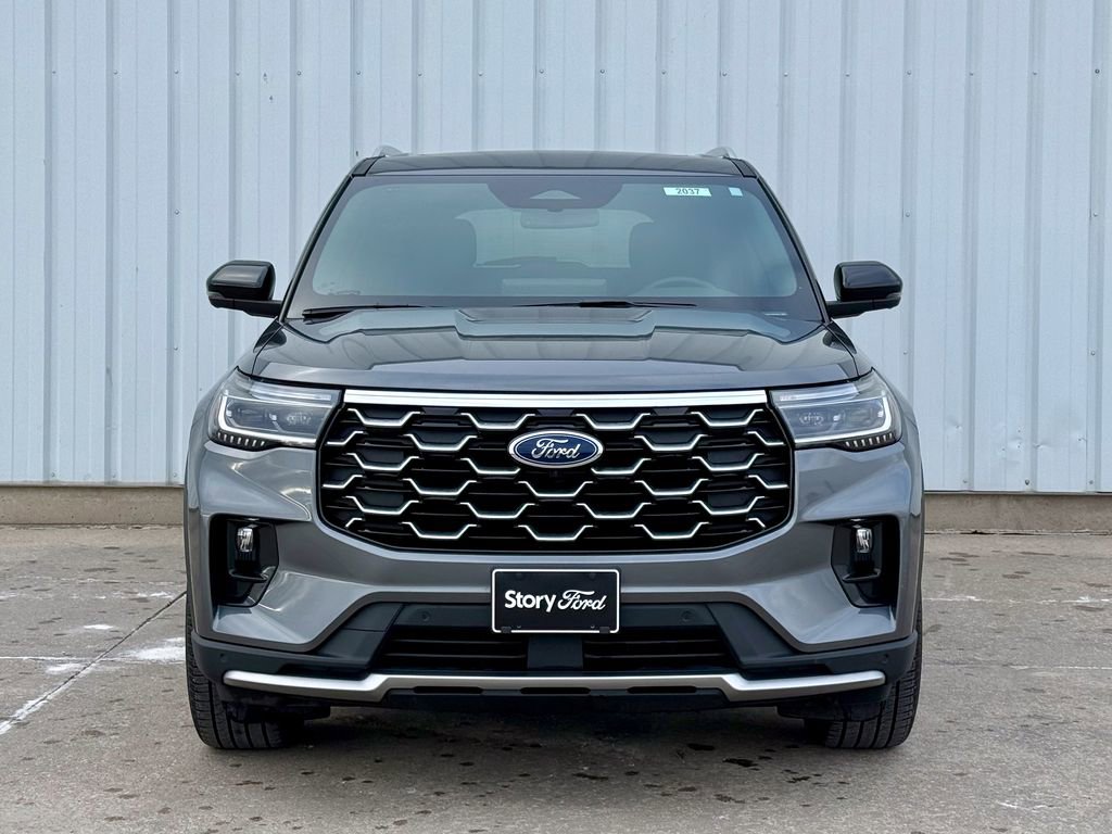 Certified 2025 Ford Explorer Platinum w/ LUX Leather Package image 9