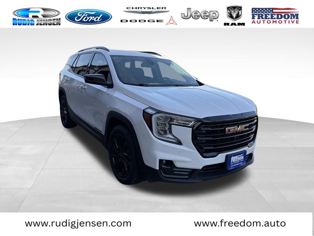 Used 2024 GMC Terrain SLT w/ Tech Package image 1