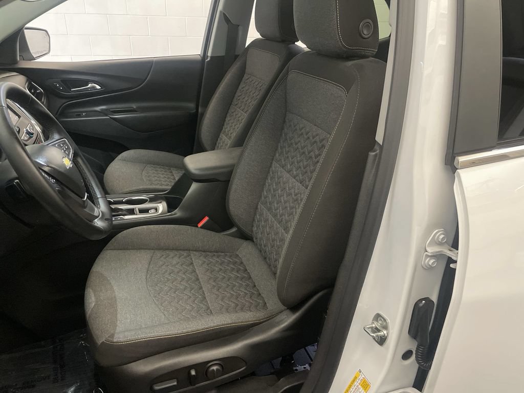 Used 2024 Chevrolet Equinox LT FWD image 11