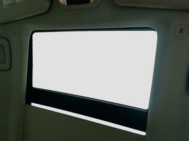 Used 2018 Chrysler 300 Limited w/ Safetytec Plus Group image 23