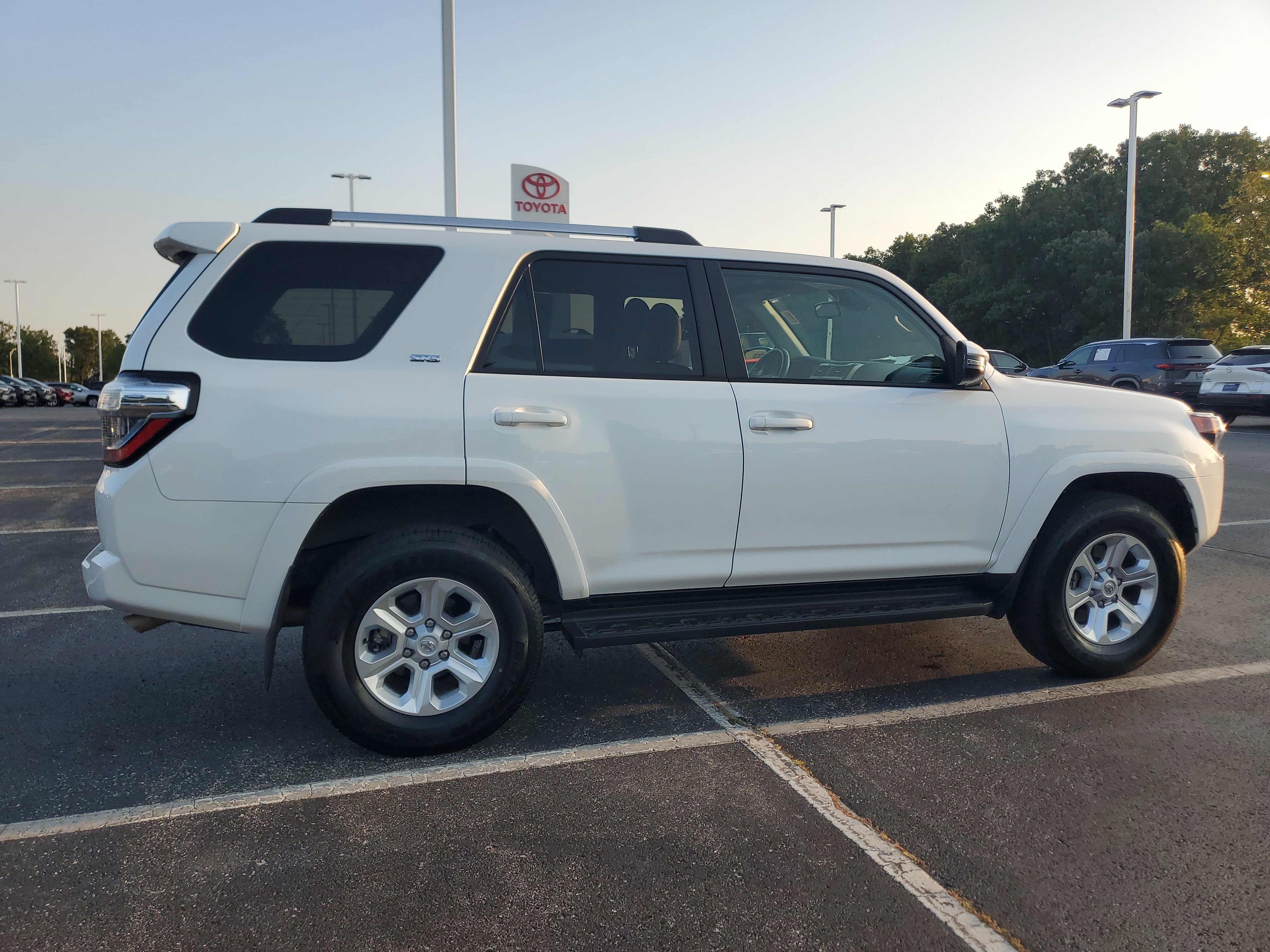 Certified 2024 Toyota 4Runner SR5 Premium image 5