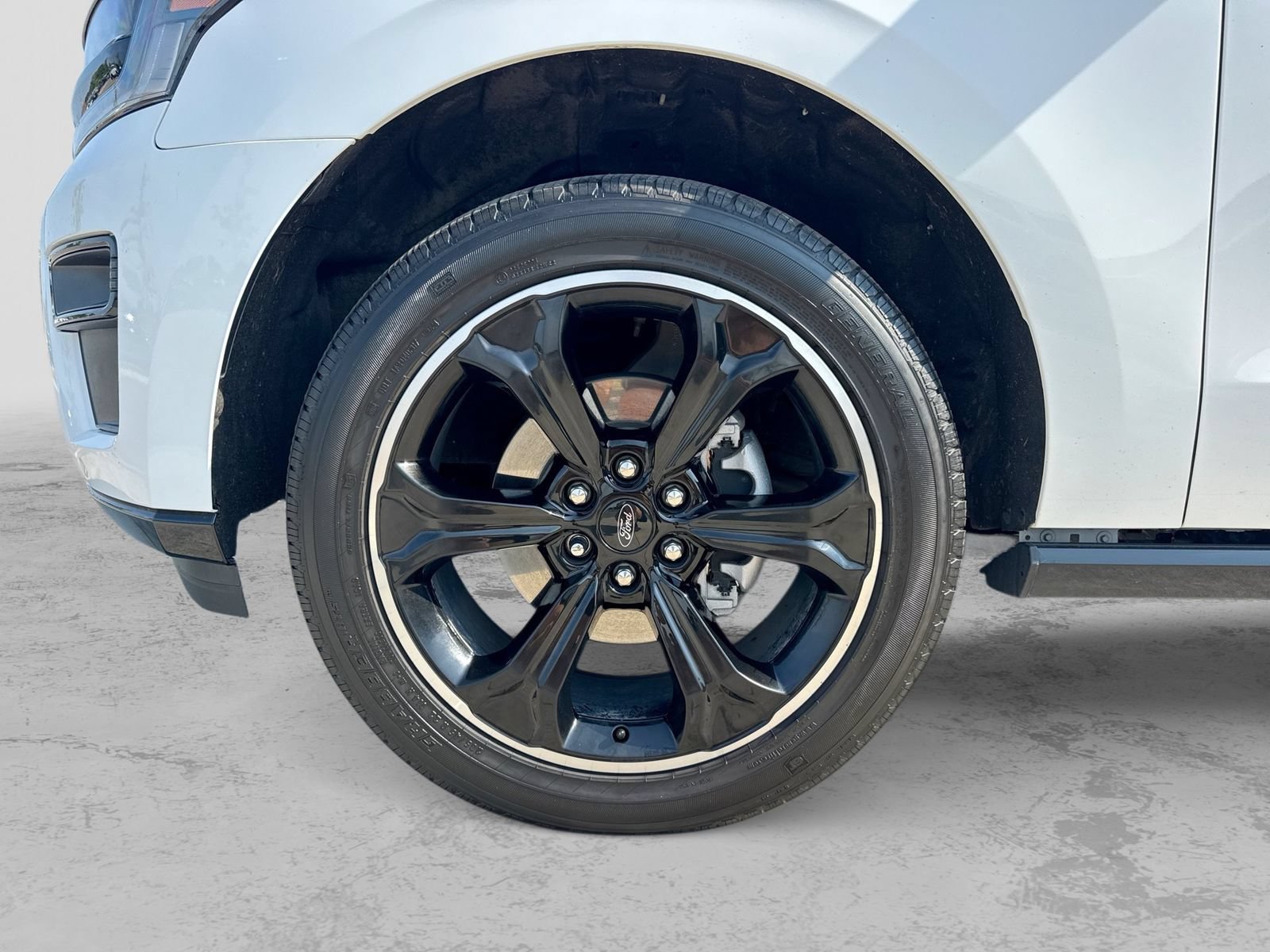 Certified 2024 Ford Expedition Max Limited AWD/4WD image 18
