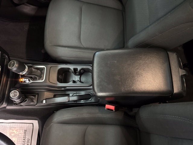 Used 2023 Jeep Wrangler Unlimited Sport AWD/4WD image 13