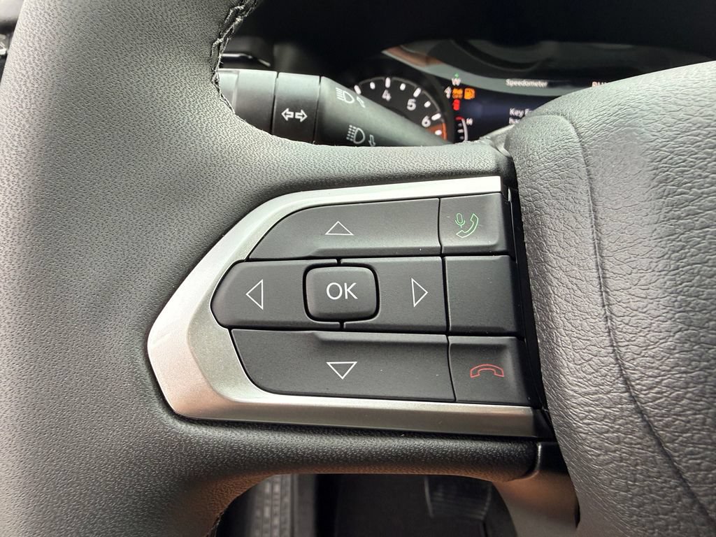 New 2026 Jeep Compass Latitude AWD/4WD image 18