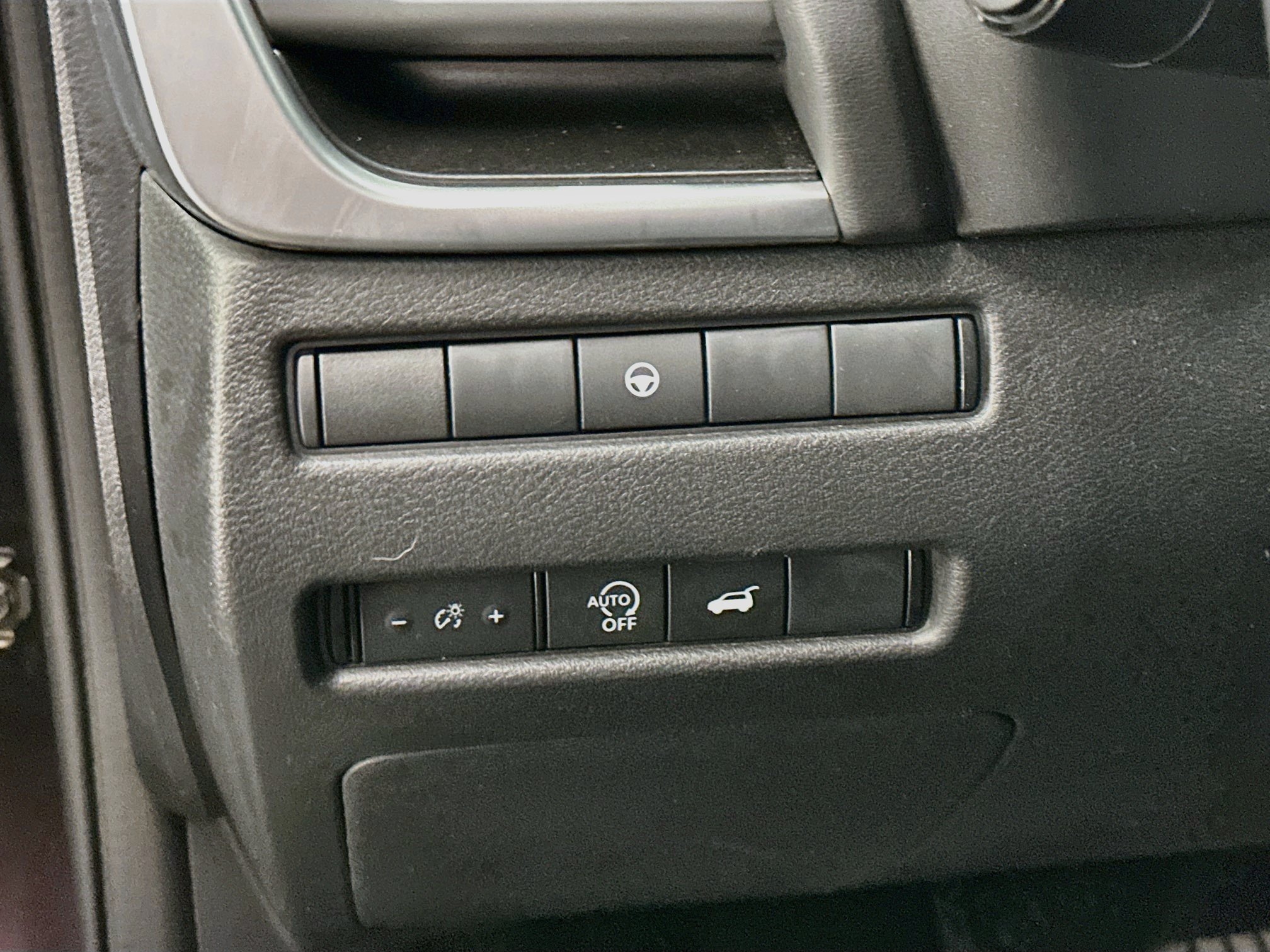Used 2026 Nissan Rogue SV AWD/4WD image 17