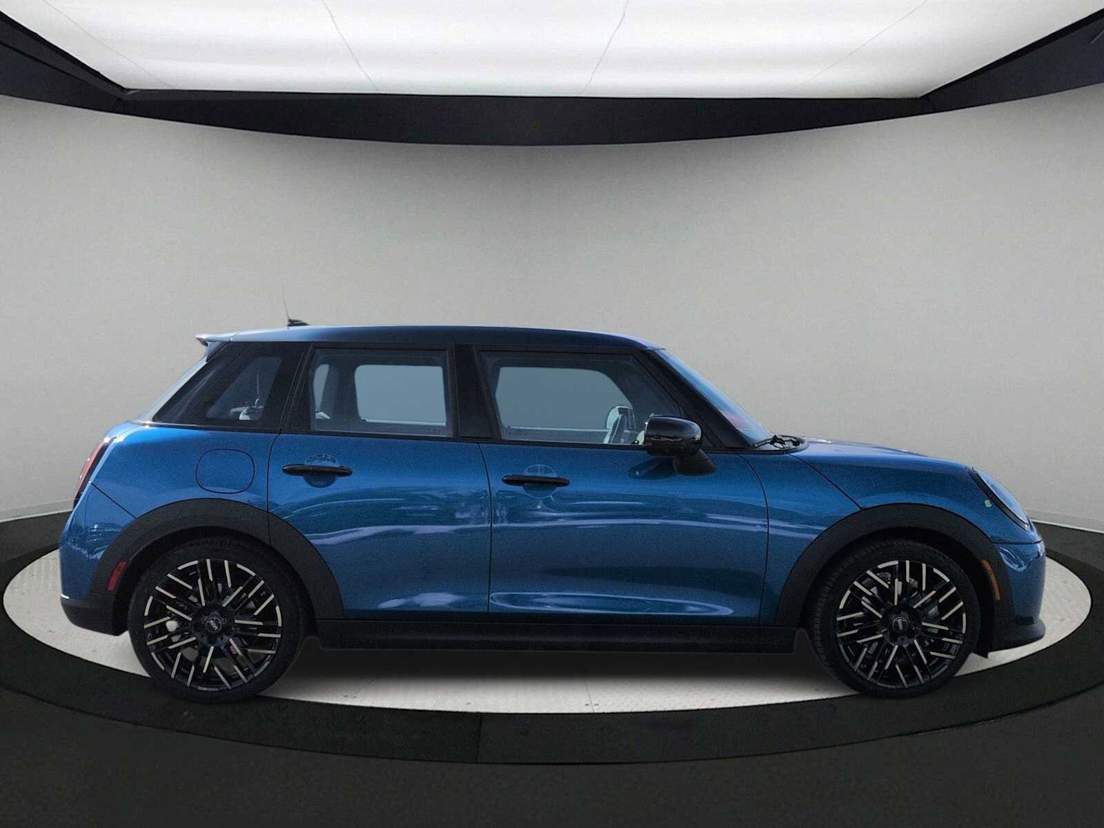 Used 2025 MINI Cooper S image 9