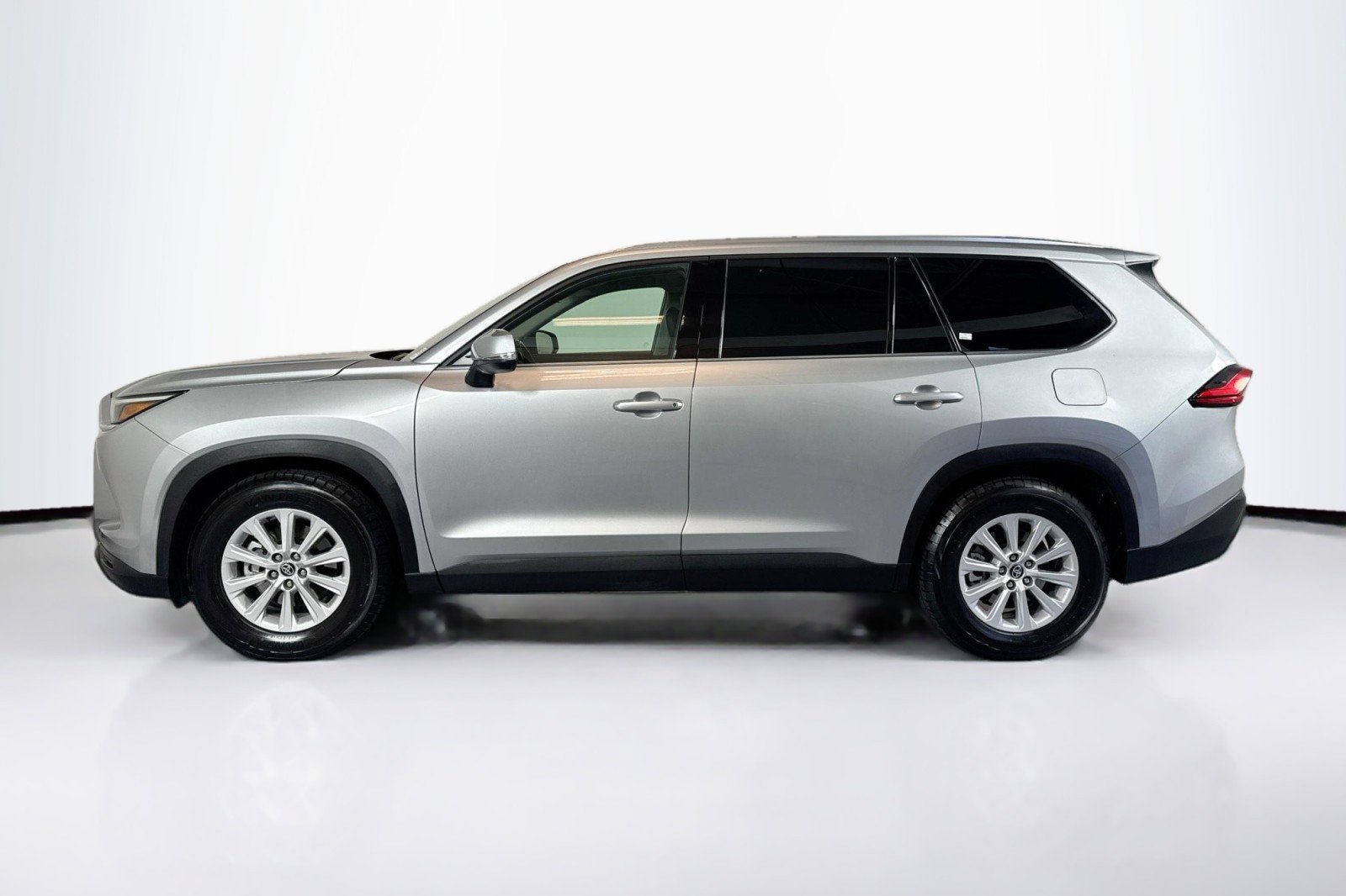 Used 2024 Toyota Grand Highlander AWD Hybrid image 8
