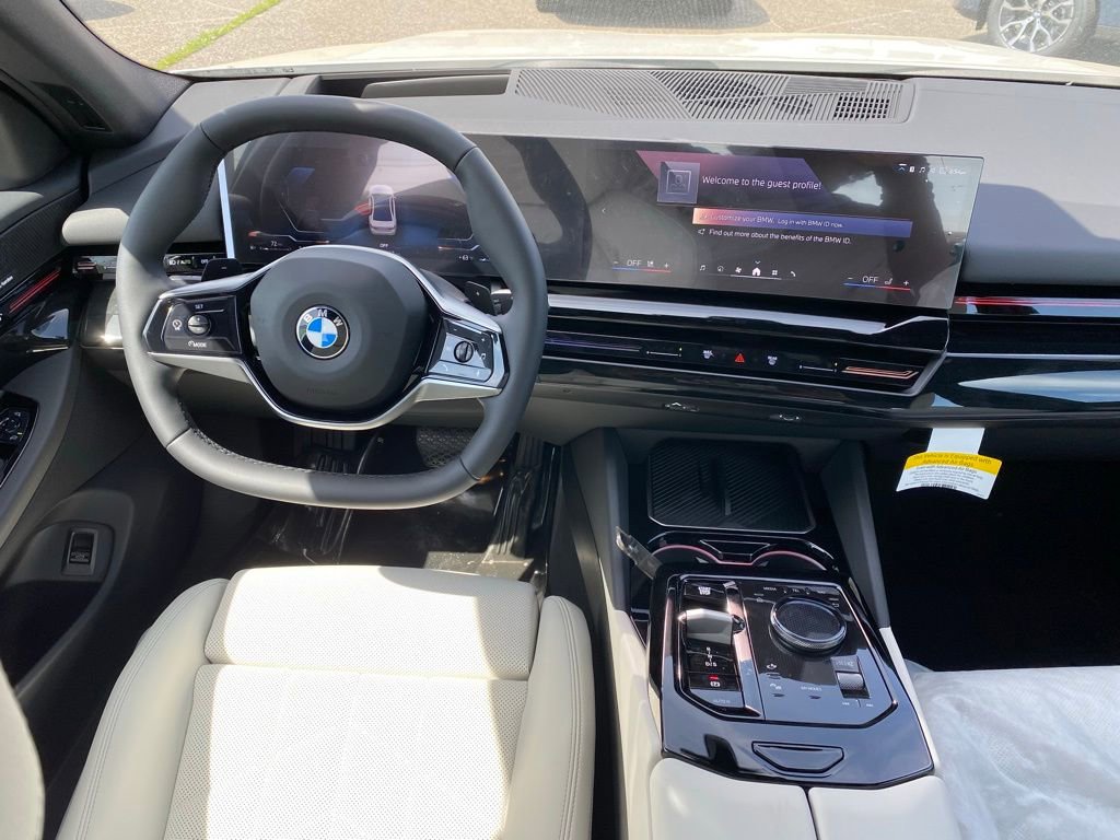 New 2026 BMW 530i xDrive AWD/4WD image 9