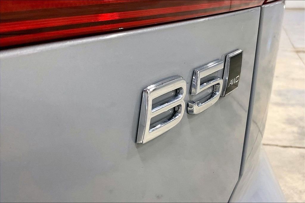 Certified 2024 Volvo XC60 B5 Plus w/ Climate Package AWD/4WD image 24