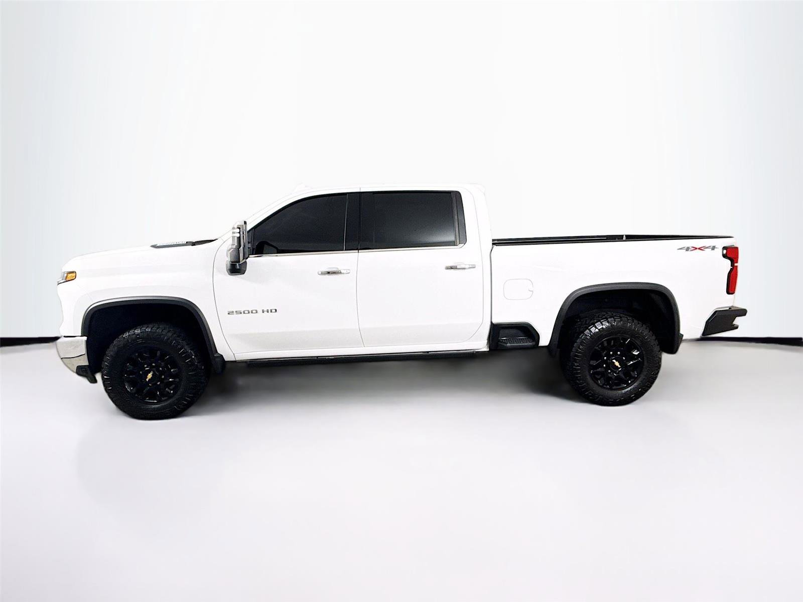 Used 2024 Chevrolet Silverado 2500 LTZ image 4